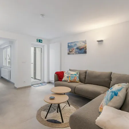 Apartment Bel Air -0101 G